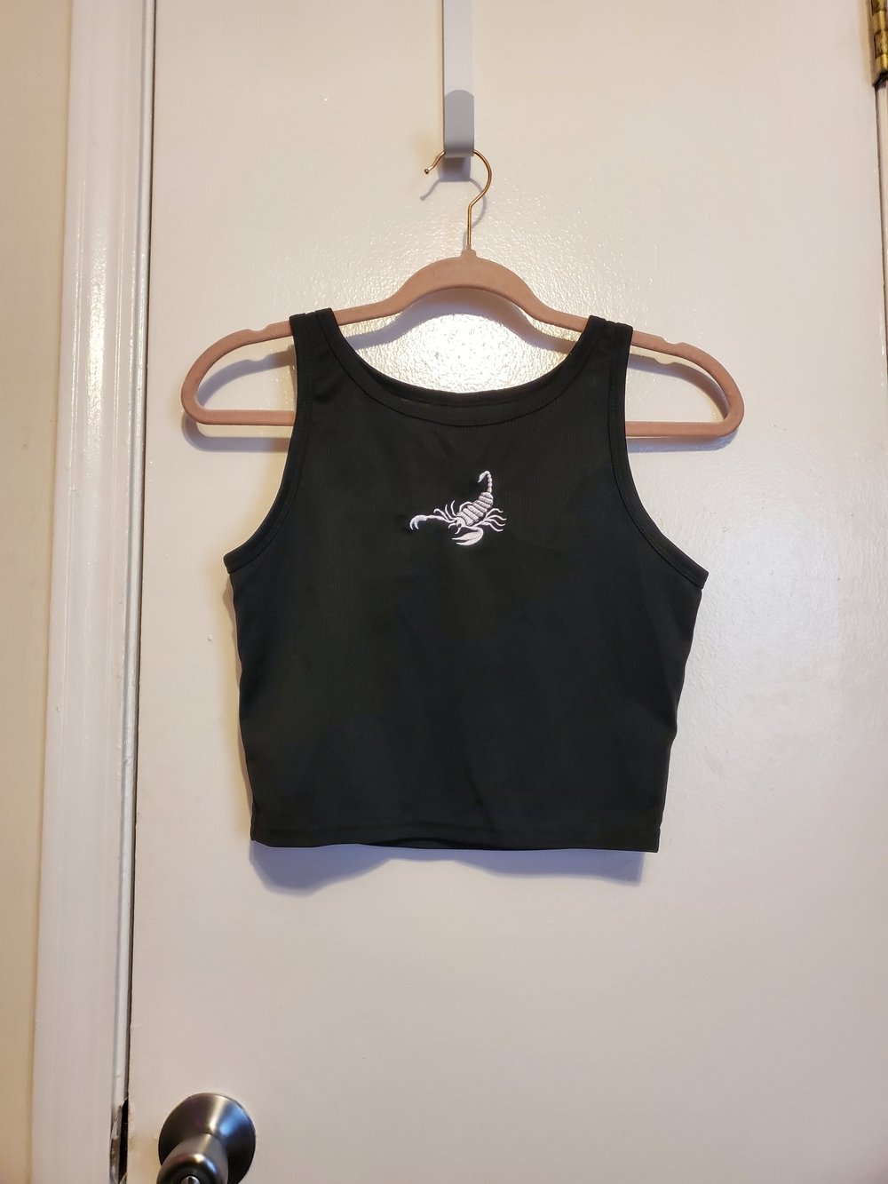 Scorpio Zodiac Black Women's Cropped Tank Top with Embroidered Scorpion